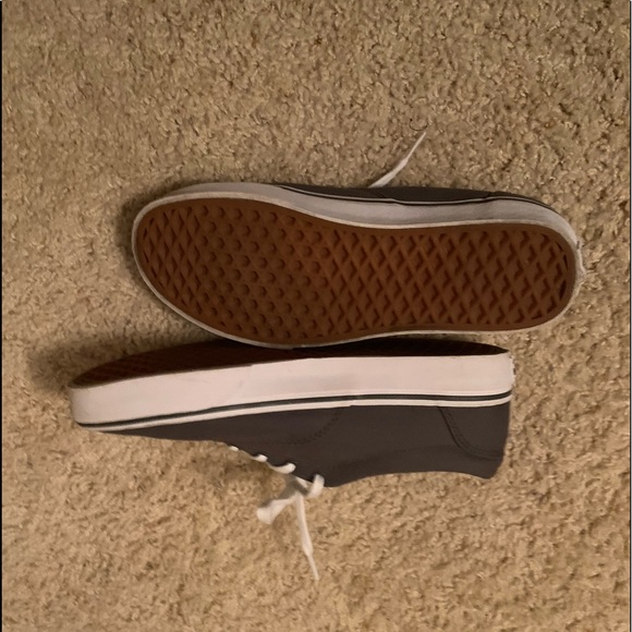 Vans - Picture 2 of 5